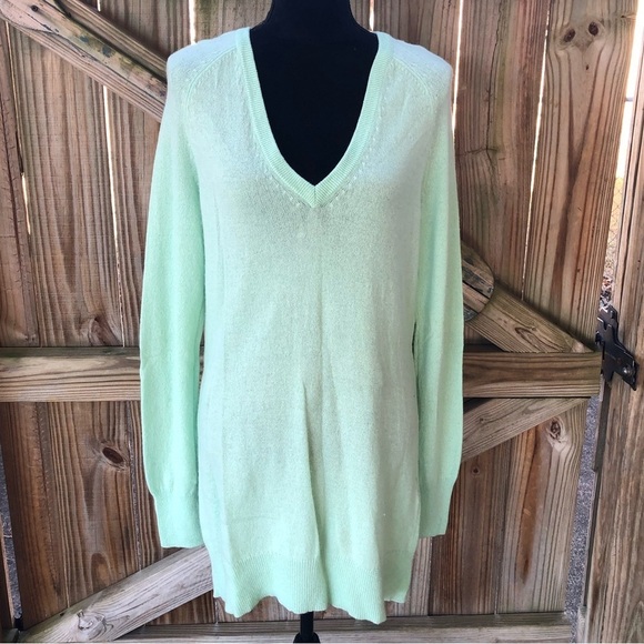 Equipment Femme Asher Light Mint Green Long Sleeve V Neck Cashmere